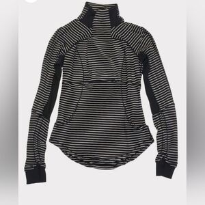 Size 6 - Lululemon Base Runner 1/2 Zip